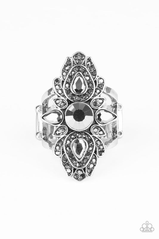 Glam Demand - Silver hematite ring