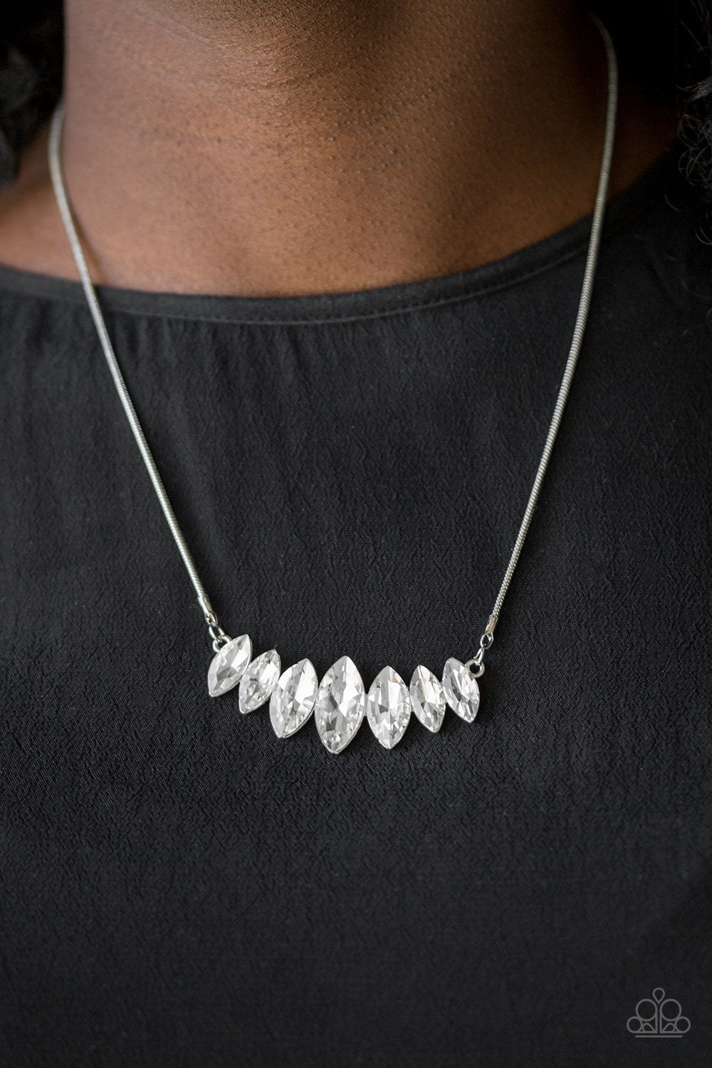 Leading Lady - White gems necklace