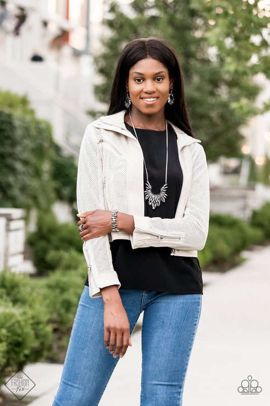 Leave it to LUXE - Silver necklace w/ matching bracelet