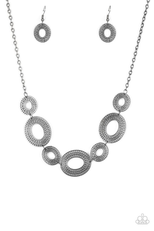 Basically Baltic - black/gunmetal necklace