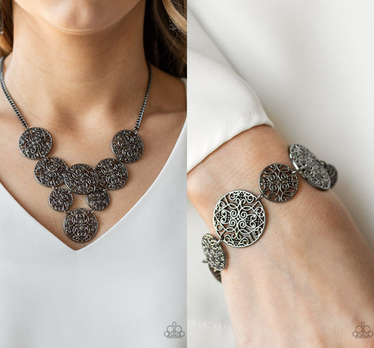 Malibu Idol - Black necklace w/ matching bracelet