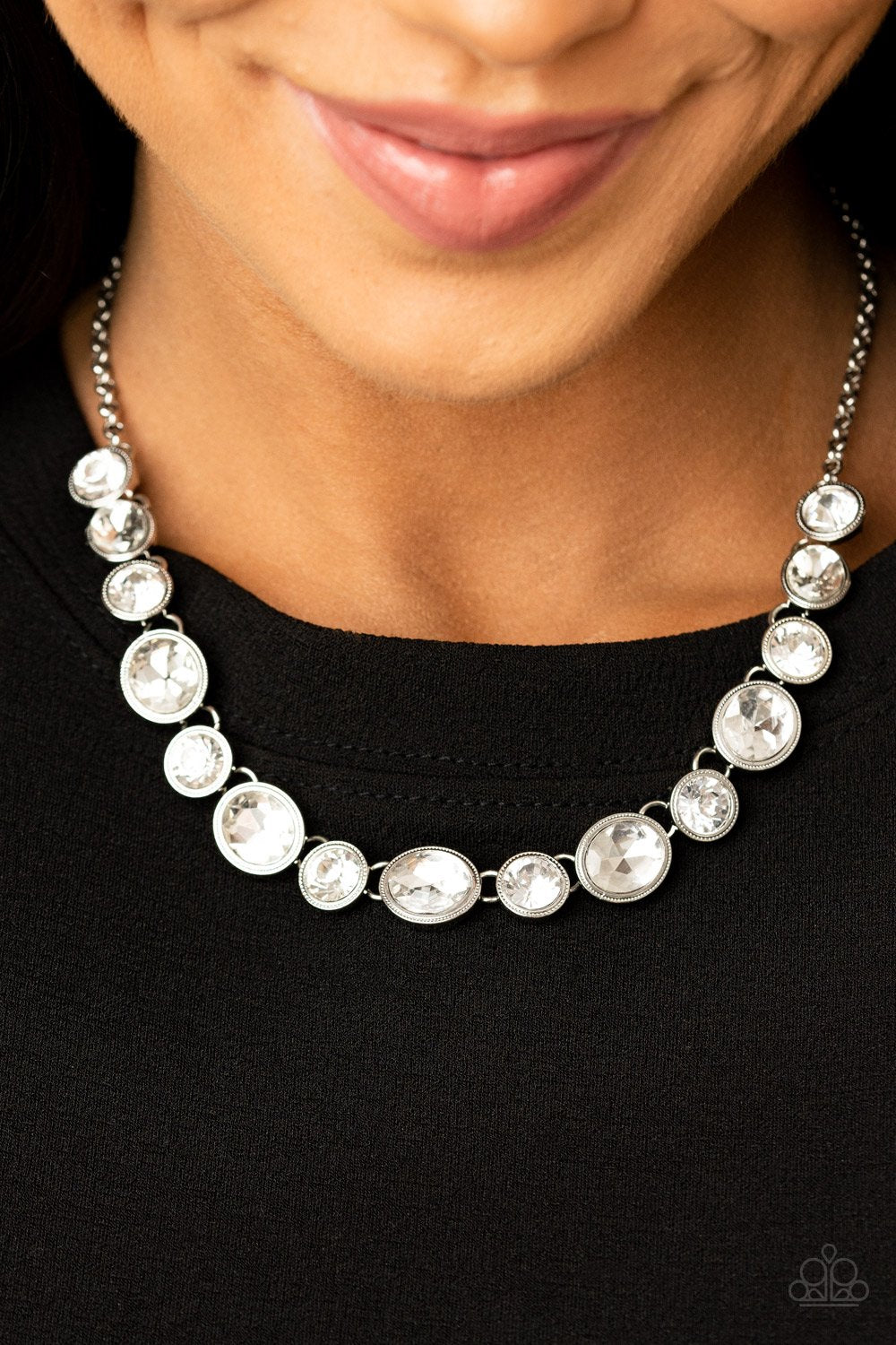 Girl's Gotta Glow - white rhinestones necklace