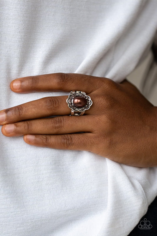 Metro Marina - brown ring