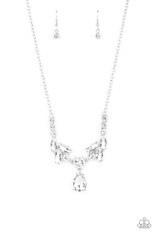 Unrivaled Sparkle - white rhinestones necklace