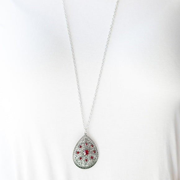 I Am Queen - Red necklace